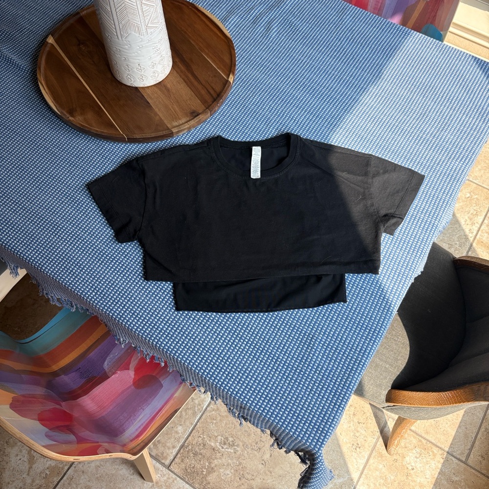 ALO Yoga Black Short Sleeve Tee